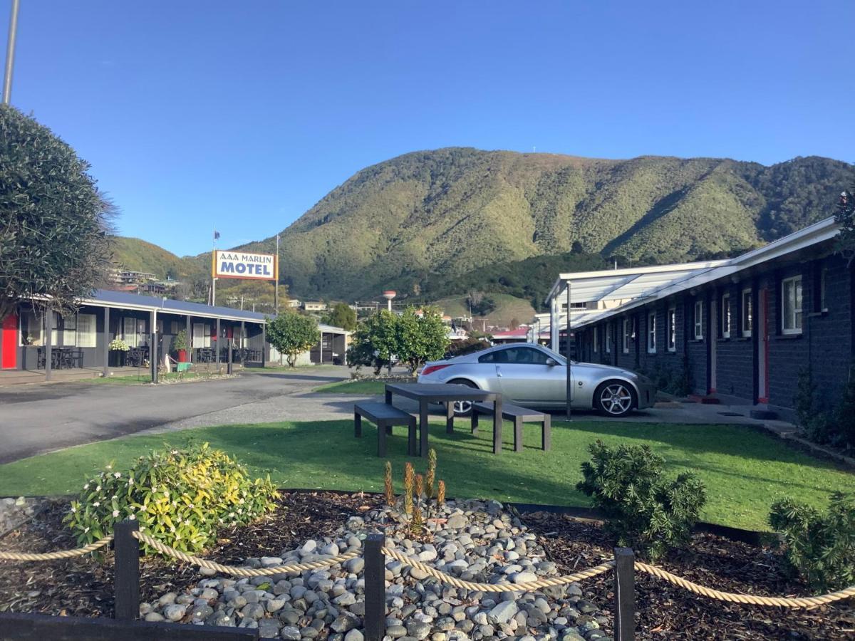 Aaa Marlin Motel Пиктън Екстериор снимка